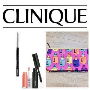 ⭐️HOST PICK!⭐️ Clinique 4 piece make up bundle!
